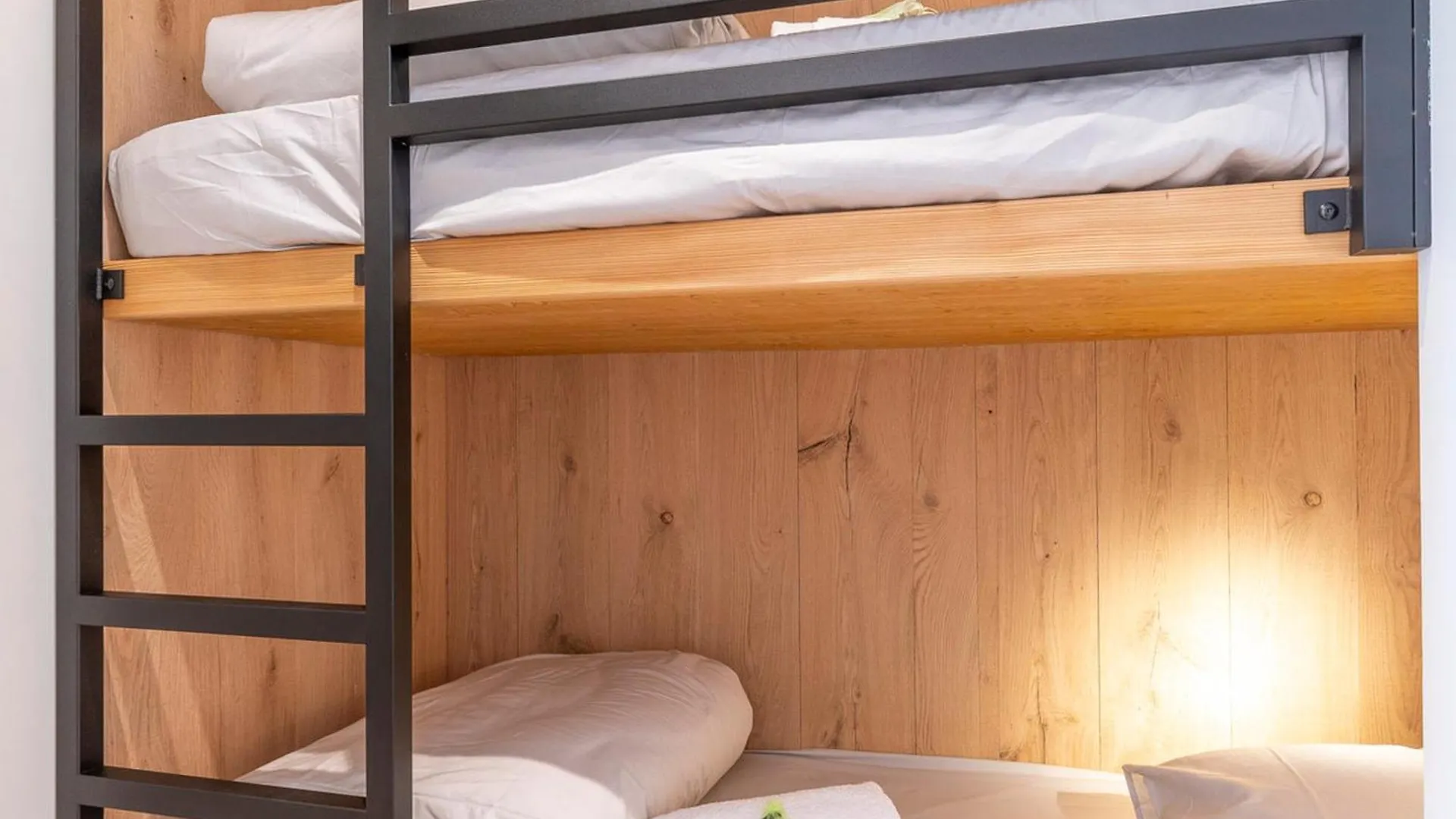 Luxueux Triplex 5 Pieces Avec Mezzanine, Renove, Balcon Et Acces Direct Aux Pistes - Fr-1-314-241 Apartment Morzine